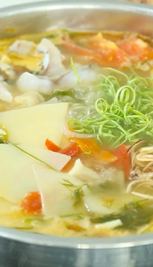 Lẩu Chả Cá Măng Chua