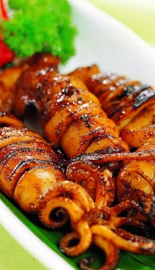 Mực Ống Nướng Sa Tế